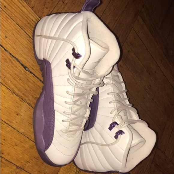 White and purple Jordan retro 12’s - Picture 2 of 5